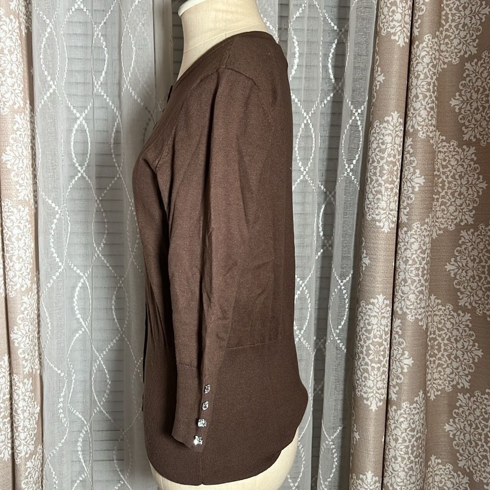 VERTICAL DESIGN sweater with jewel buttons and a cotton/silk blend size medium - Picture 3 of 6